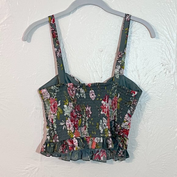 BOG Collective stretchy floral cropped tank top - Picture 2 of 4